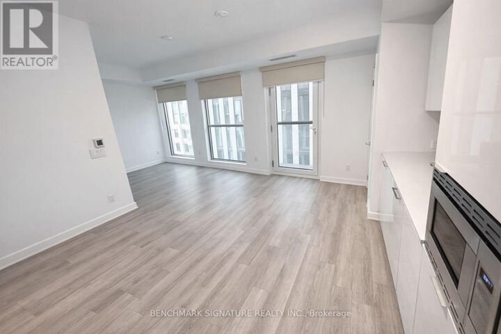 Property Photo: 121 Saint Patrick Street 517 ON M5T 0B8