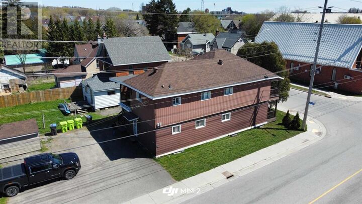 Property Photo:  186 Albert St W  ON P6A 1B4 