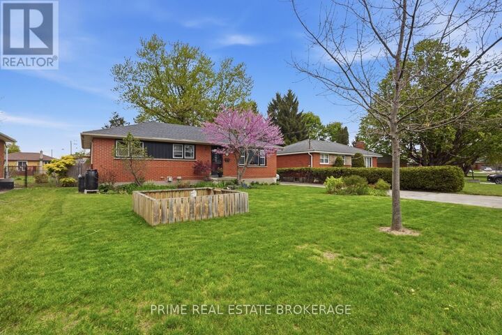 Property Photo: 6734 Beattie Street ON N6P 1A7
