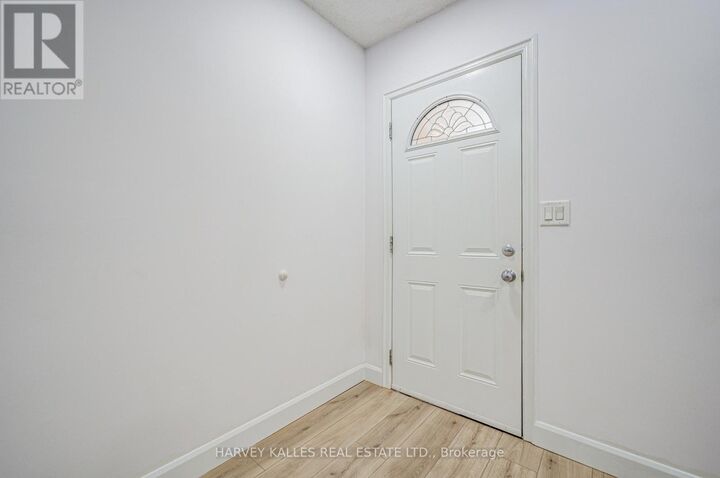 Property Photo: 184 Cedric Avenue Lower ON M6C 3X8
