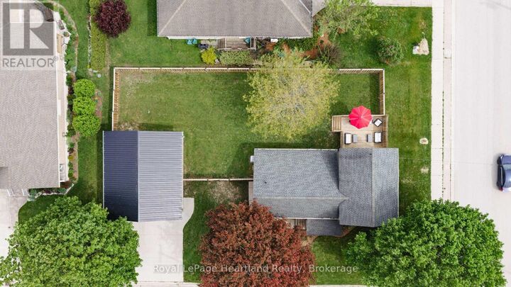 Property Photo:  88 Chalk Street South  ON N0K 1W0 