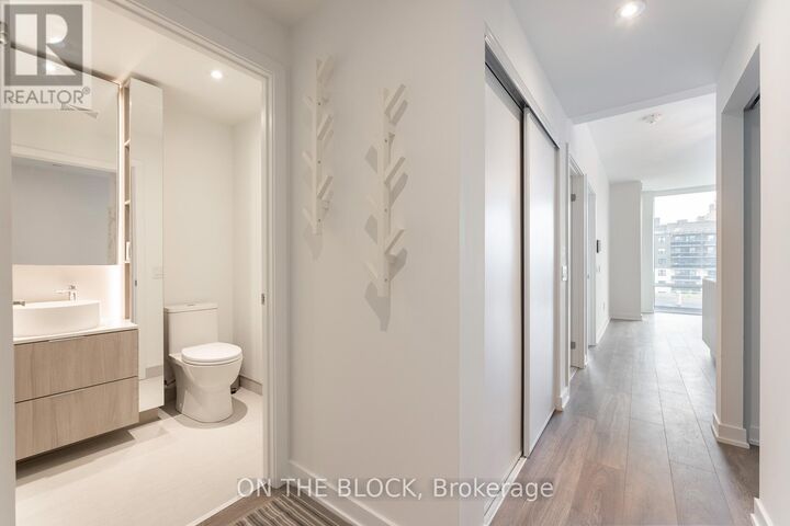 Property Photo:  28 Ann Street 416  ON L5G 0E1 