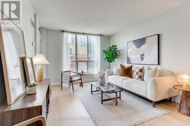 Property Photo:  55 Harrison Garden Boulevard 907  ON M2N 7G3 