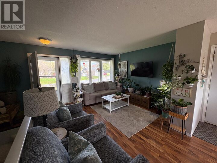 Property Photo:  1937 Ninth St N  ON P9N 4H9 