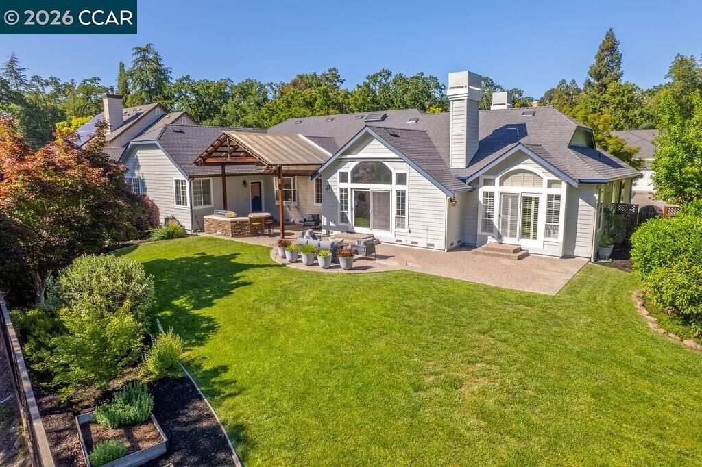 Property Photo:  3 Meadowbrook Ln  CA 94526 