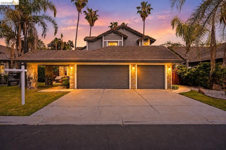 Property Photo:  2147 Saint Andrews Ct  CA 94505 