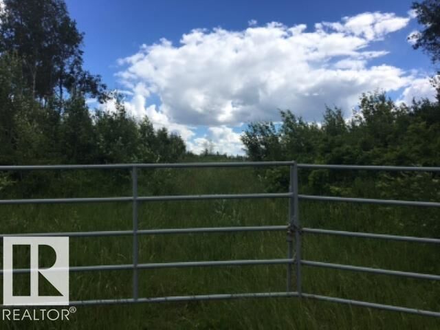 Property Photo:  Twp Rd 540 & Range Rd 35  AB T0E 0A0 
