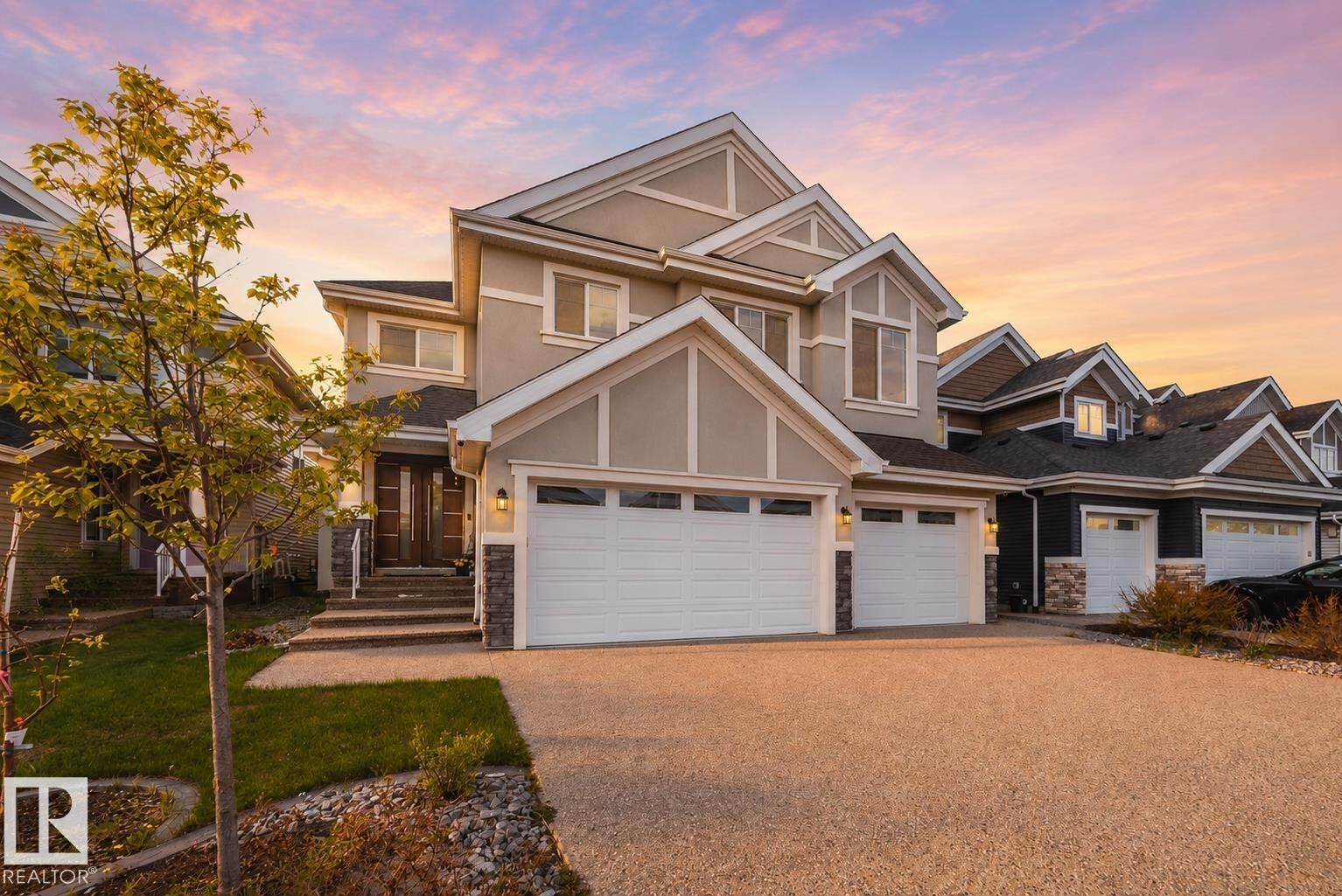 Property Photo: 4416 Suzanna Crescent SW AB T6X 0Y4