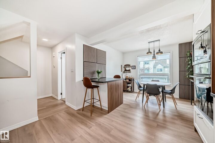 Property Photo: 9520 174 Street NW 18 AB T5T 5Z3