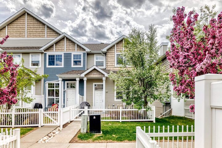 Property Photo:  2051 Towne Centre Boulevard NW 68  AB T6R 0G8 