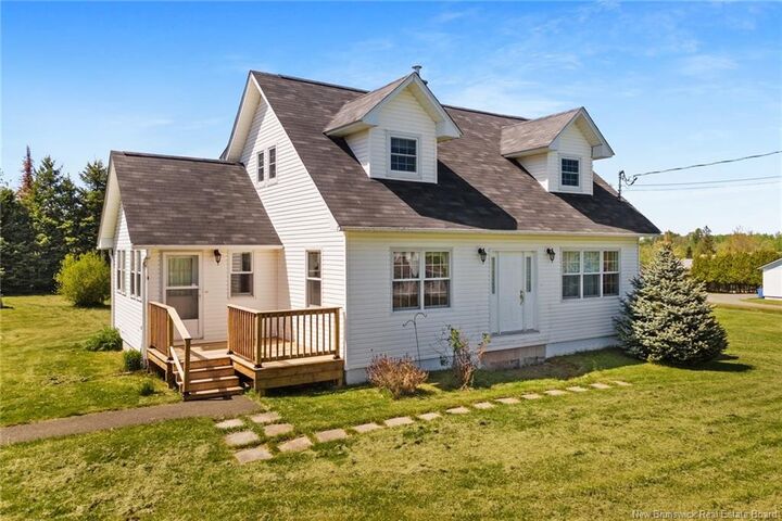 Property Photo:  30 Willow Avenue  NB E5L 1A2 