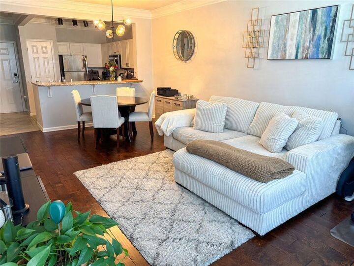 Property Photo: 1850 Cotillion Drive 2102 GA 30338