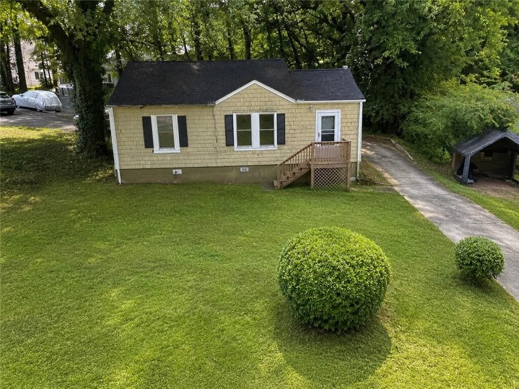 Property Photo: 2173 Castlewood Street GA 30334