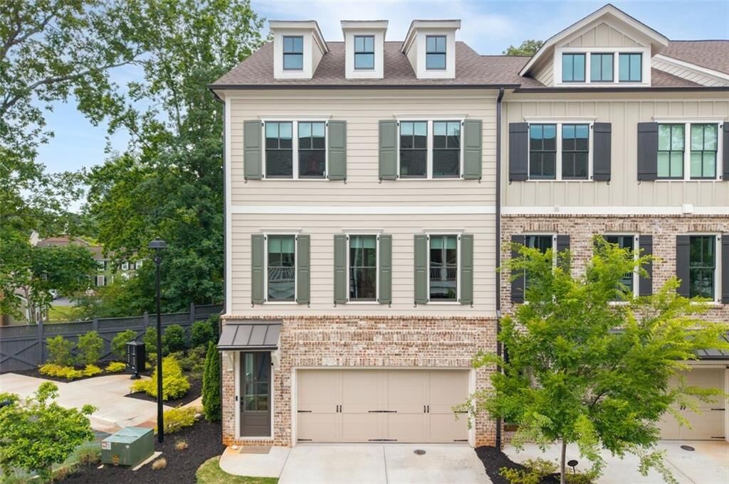 Property Photo: 1033 Endeavour Court GA 30064