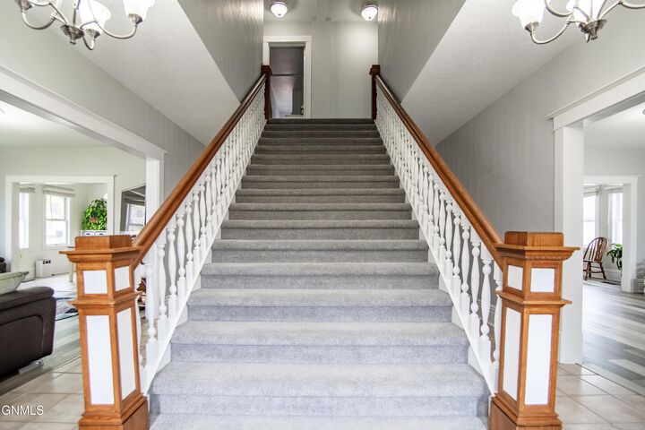 Property Photo: 413 Colfax Street ND 58601