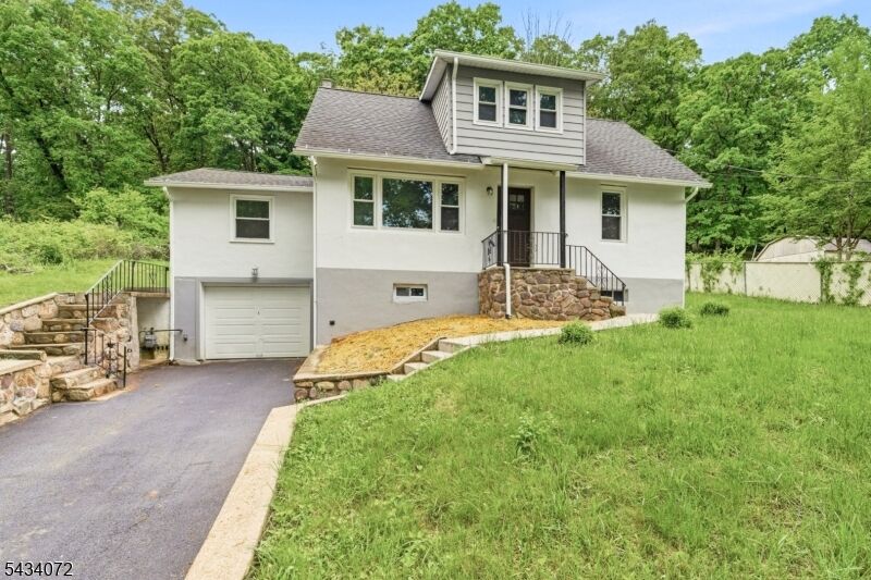 Property Photo:  30 Chestnut Ter  NJ 07866 