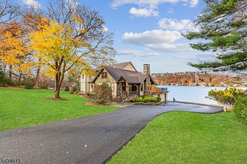 Property Photo:  50 Maple Pkwy  NJ 07871 