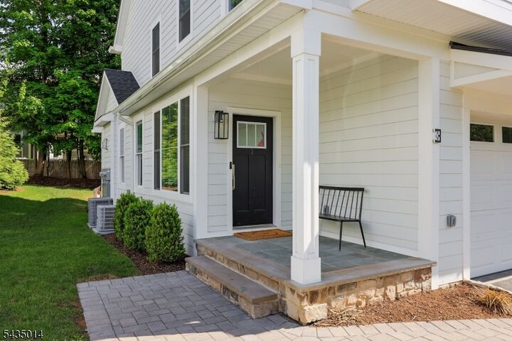 Property Photo:  232 South St, Unit 3  NJ 07974 