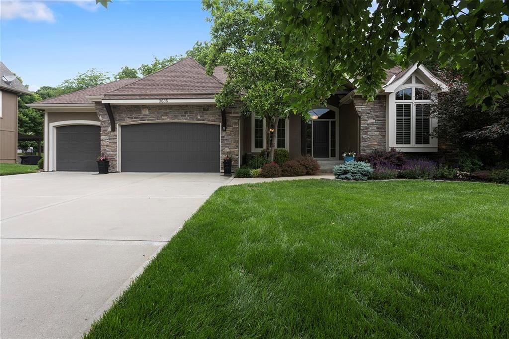Property Photo: 9635 NE 89th Street MO 64157