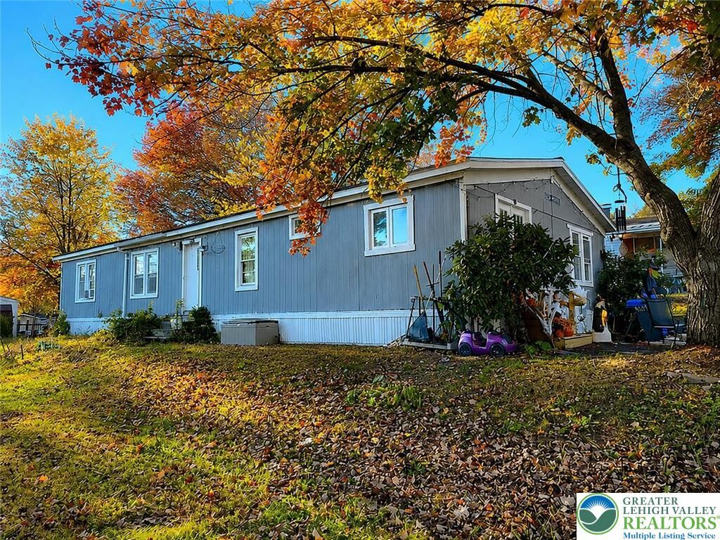 Property Photo:  96 Cheyenne Lane  PA 18235 
