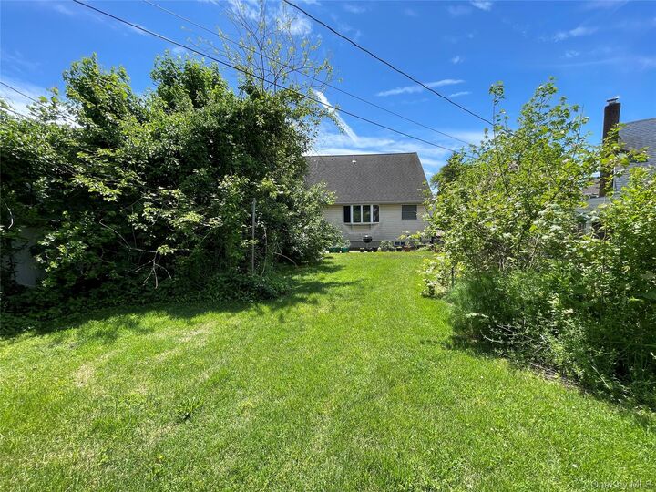 Property Photo:  2043 Paddock Road  NY 11783 