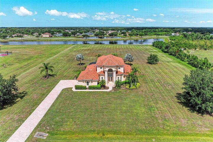 Property Photo: 5605 Lake Paddock Circle FL 34219