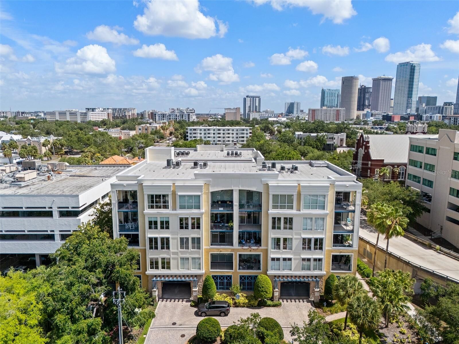 Property Photo: 509 W Bay Street 305 FL 33606