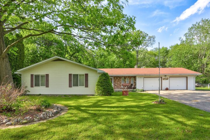 Property Photo:  5745 E Townline Road  MI 48415 