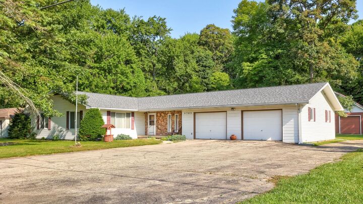 Property Photo:  5745 E Townline Road  MI 48415 