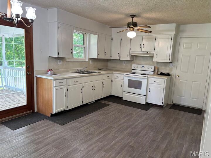 Property Photo: 601 Odus Drive MO 63755
