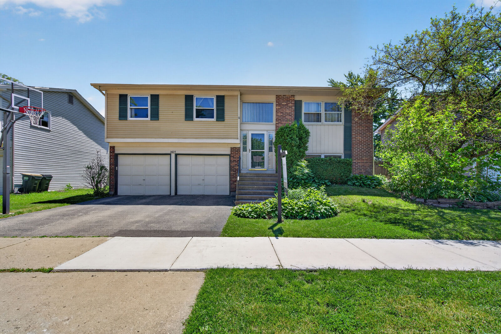 Property Photo:  1485 Westbury Drive  IL 60192 