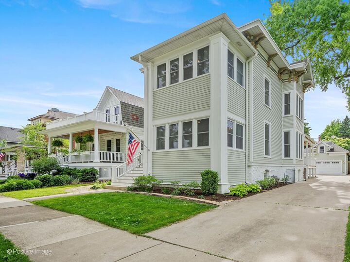 Property Photo:  318 S Ashland Avenue  IL 60525 
