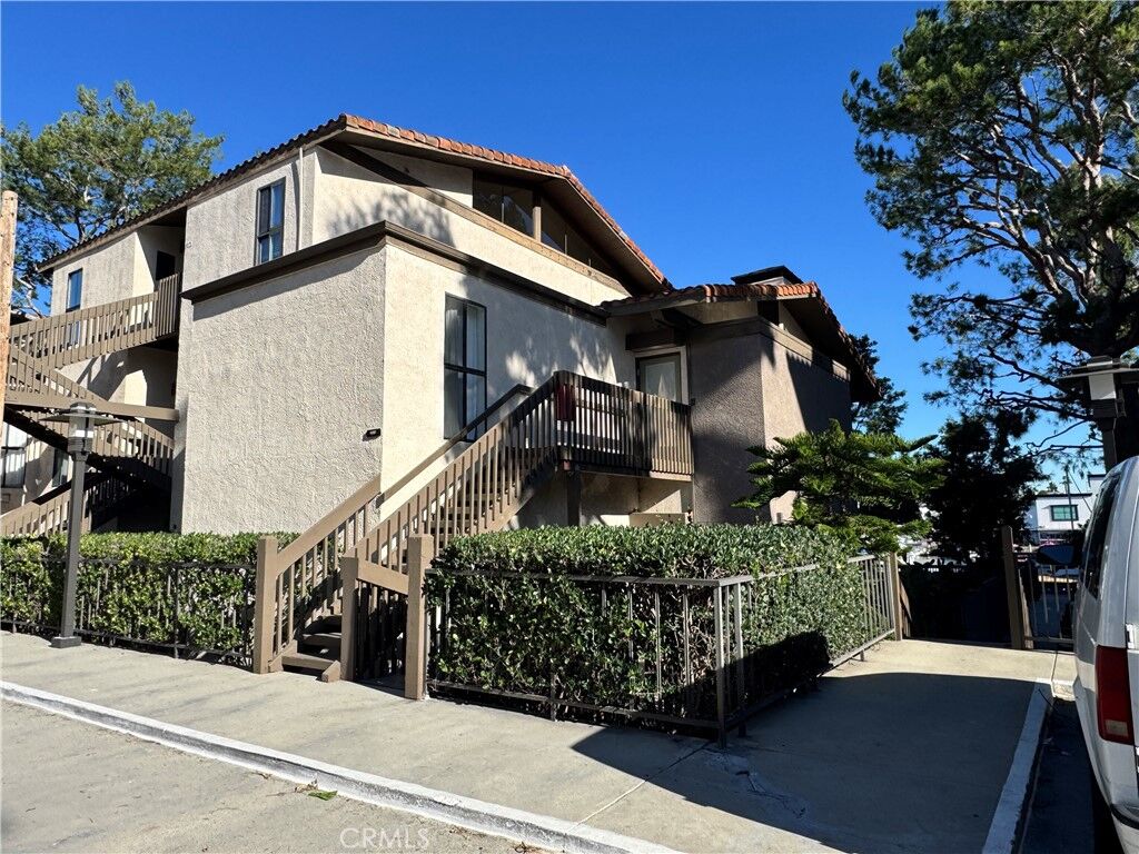 Property Photo:  6207 Marina Pacifica N  CA 90803 