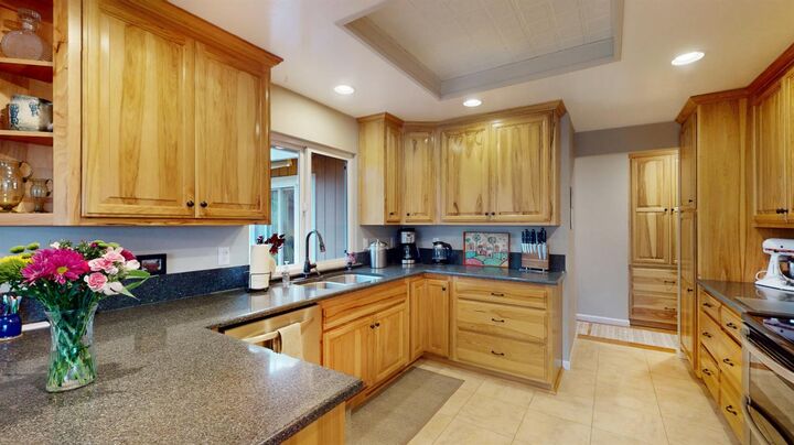Property Photo: 11599 Sandpiper Way CA 95946