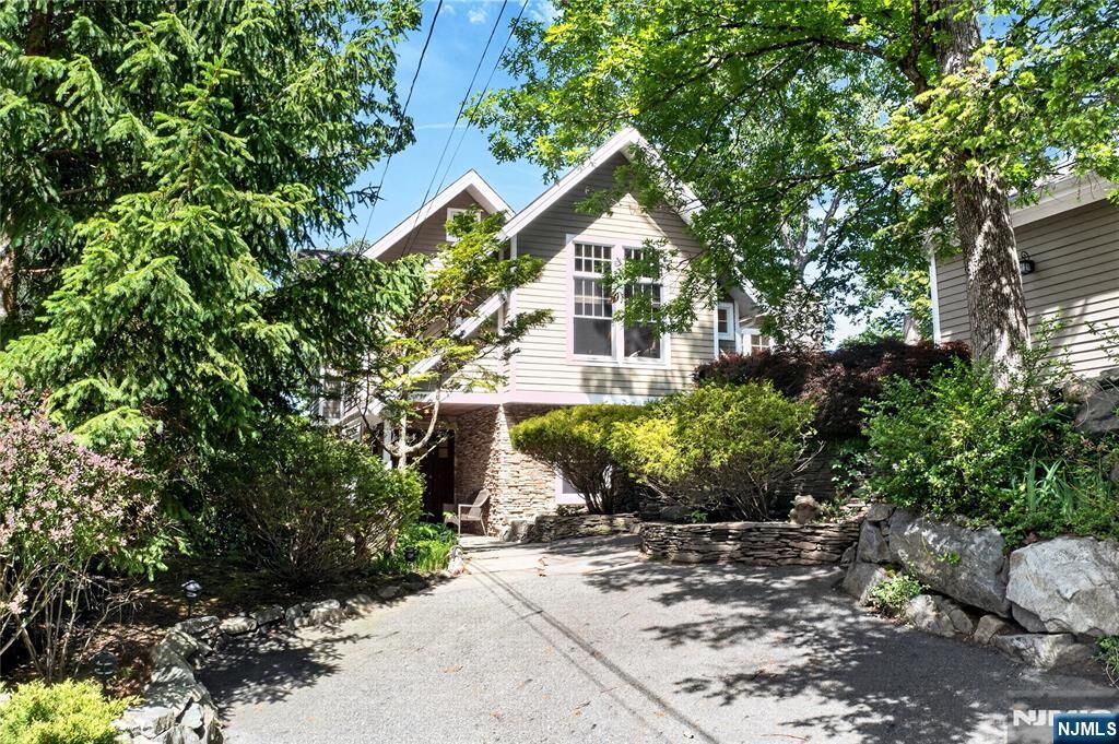 Property Photo:  73 South Road  NJ 07403 