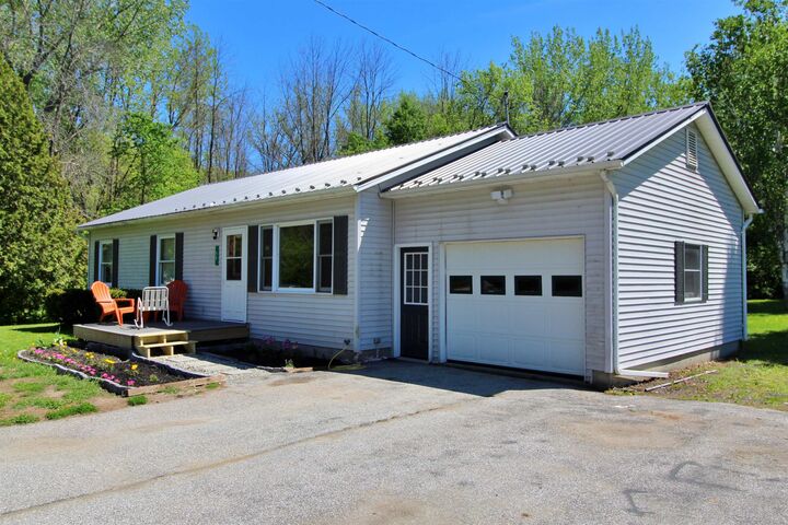 Property Photo:  50 Wood Lane  VT 05440 