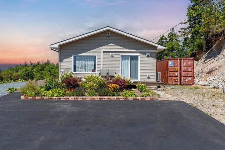 166 Hillside Drive — photo 1