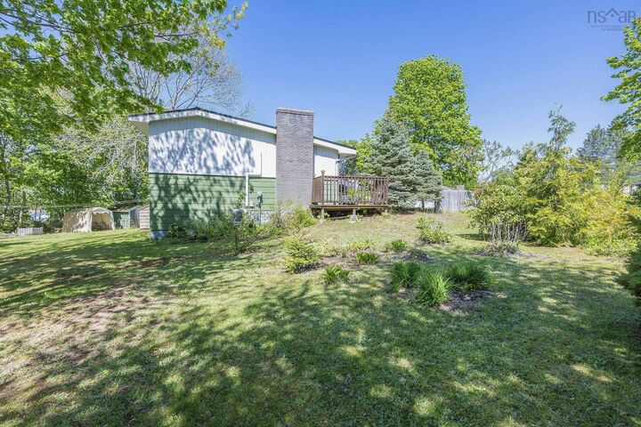 Property Photo:  15 Maxwell Place  NS B4N 1A4 