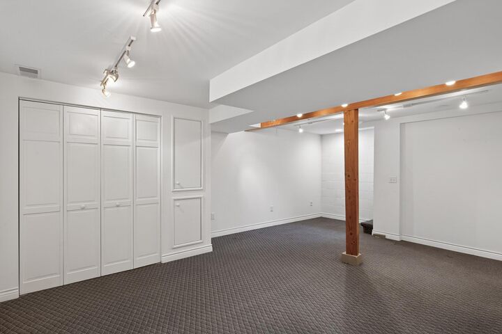 Property Photo:  2200 Milwaukee Avenue  MN 55404 