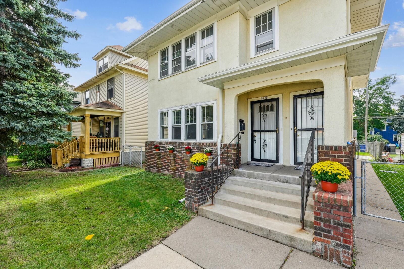 Property Photo:  1186 Marshall Avenue  MN 55104 