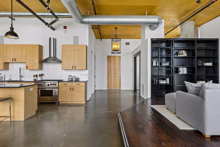 Property Photo: 750 S 2nd Street 801 MN 55401