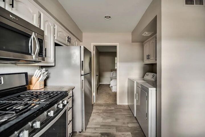 Property Photo: 6501 E Mockingbird Lane TX 75214