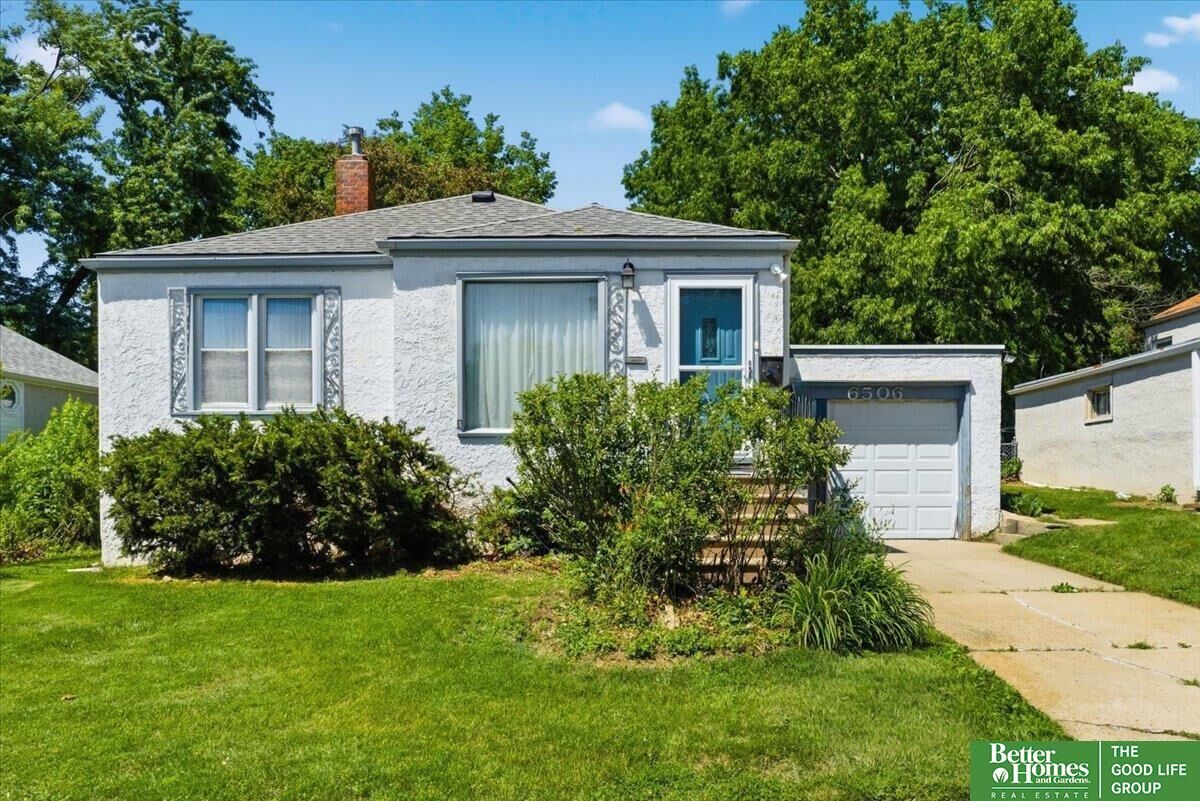 Property Photo: 6506 Spencer Street NE 68104