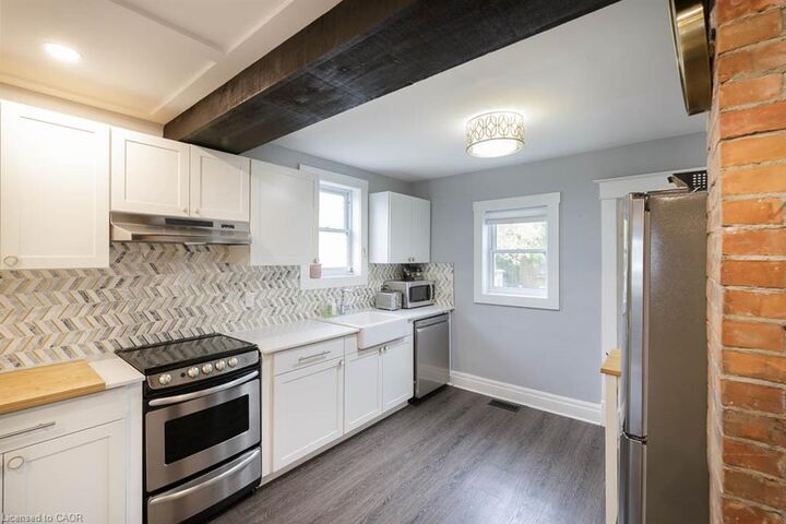 Property Photo:  241 Vine Street  ON L2M 4S9 