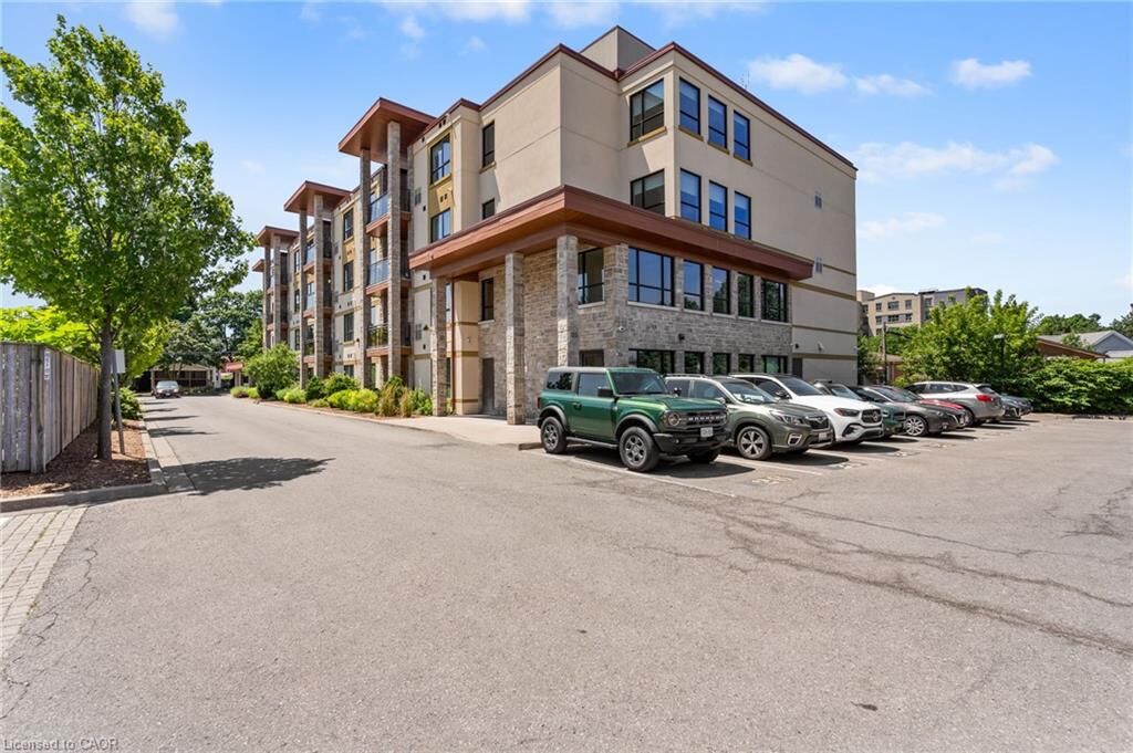 Property Photo:  26 Wellington Street 402  ON L2R 5P8 
