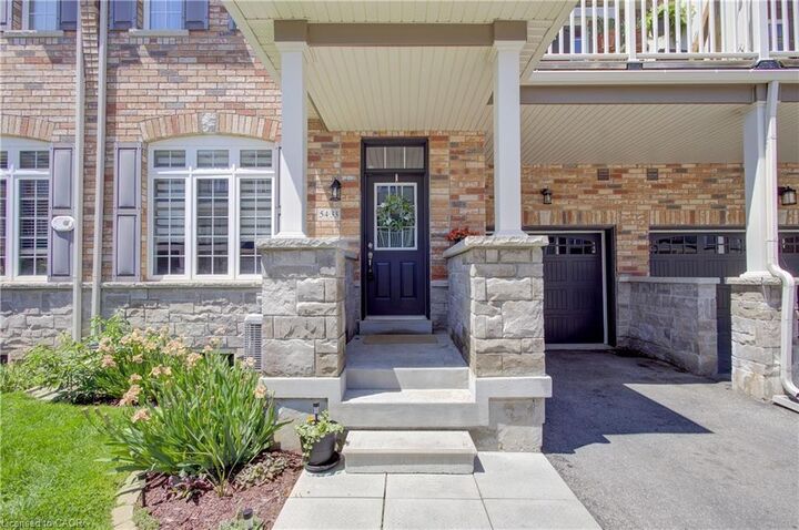 Property Photo:  54 Nisbet Boulevard 33  ON L8B 0Y3 