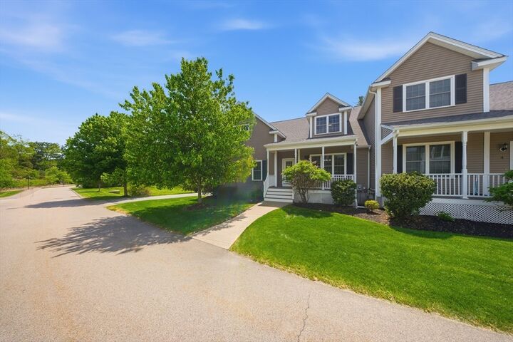 Property Photo:  2 Williamsburg Way 2  MA 02053 