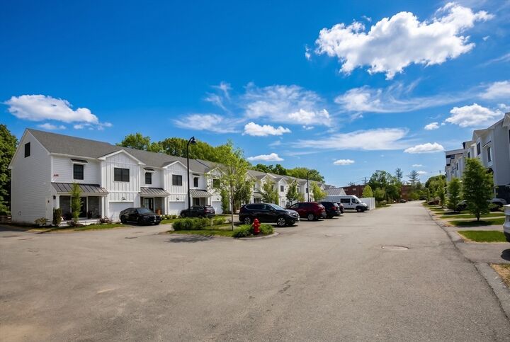 Property Photo:  68 Prospect St 16  MA 01960 