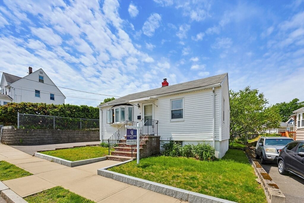 Property Photo:  15 Becket St  MA 02171 