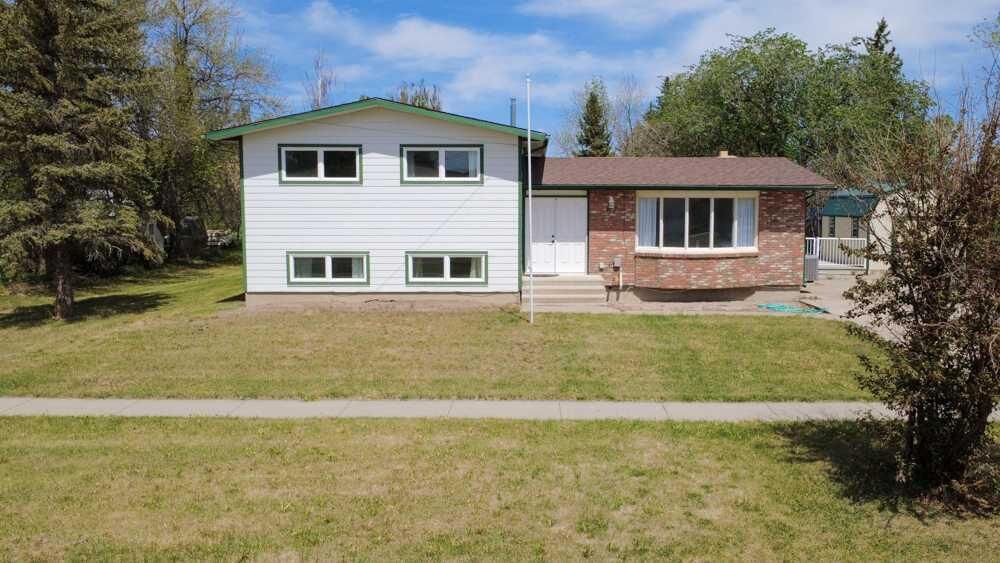 Property Photo: 67 E 200 S AB T0K 2S0